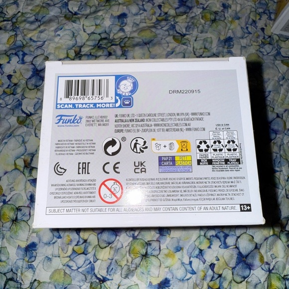 Funko Pop! South Park - Boyband Kyle Vinyl Figure - Picture 5 of 6